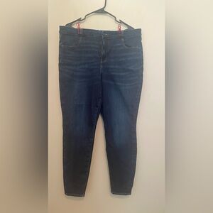 American Eagle Blue Jeggings with Classic Denim Appeal